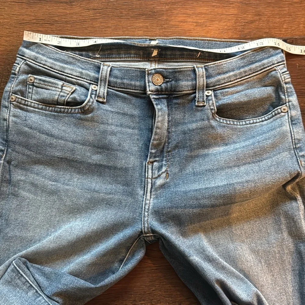 7 for all mankind 7 stitch Pocket Straight leg Jean denim Light Wash sz 29 FLAW